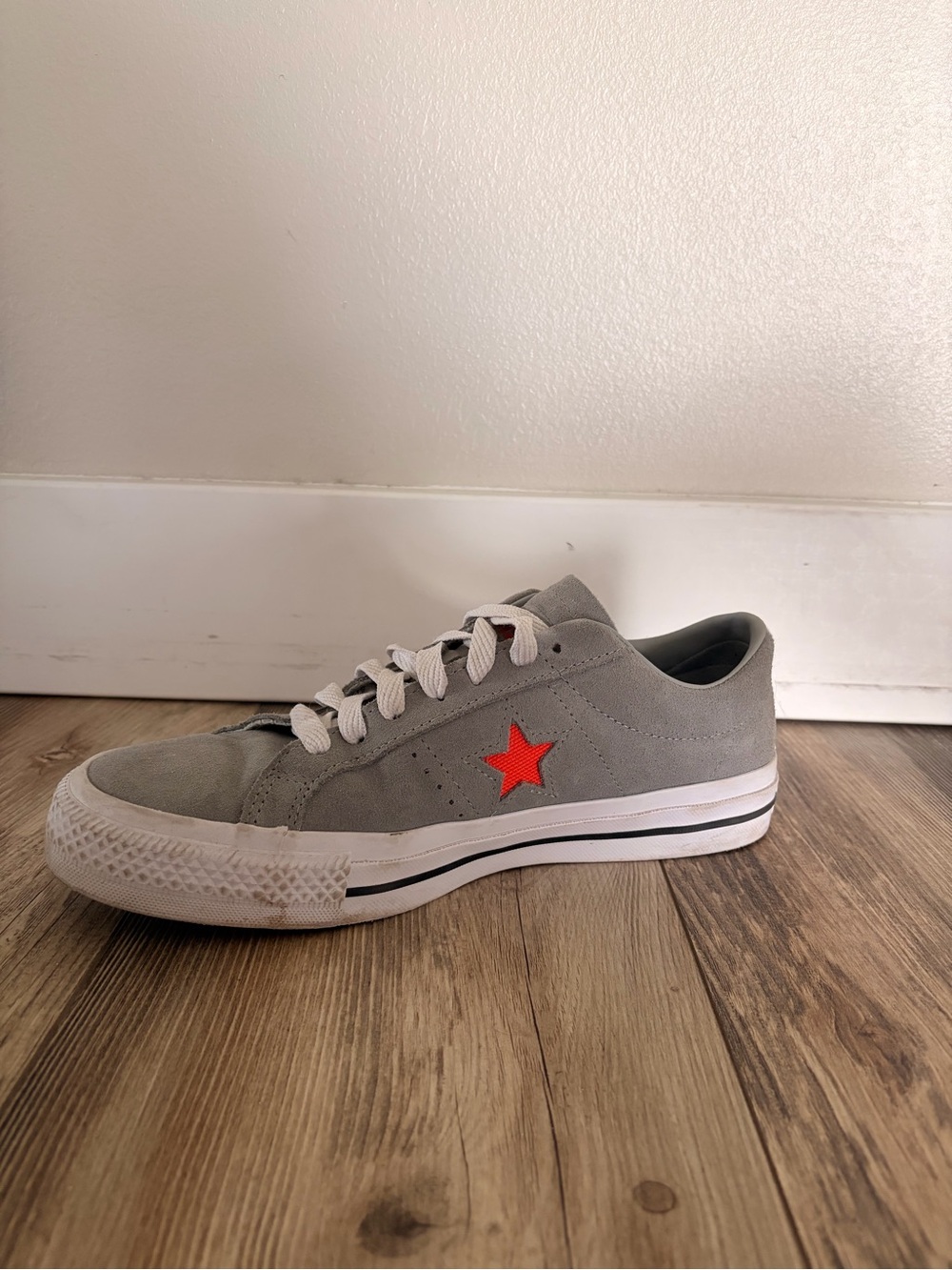 Converse Gray Suede Low-Top Sneakers with Orange Star - Picture 1 of 3